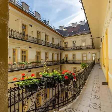 H29 Vivien Apartman Budapest