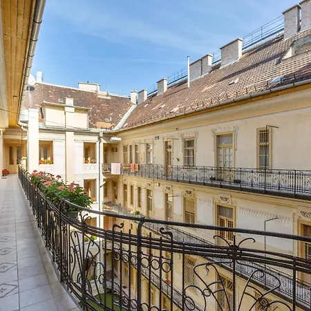 Apartment H29 Vivien Apartman Budapest