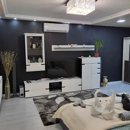 Apartment H29 Vivien Apartman *